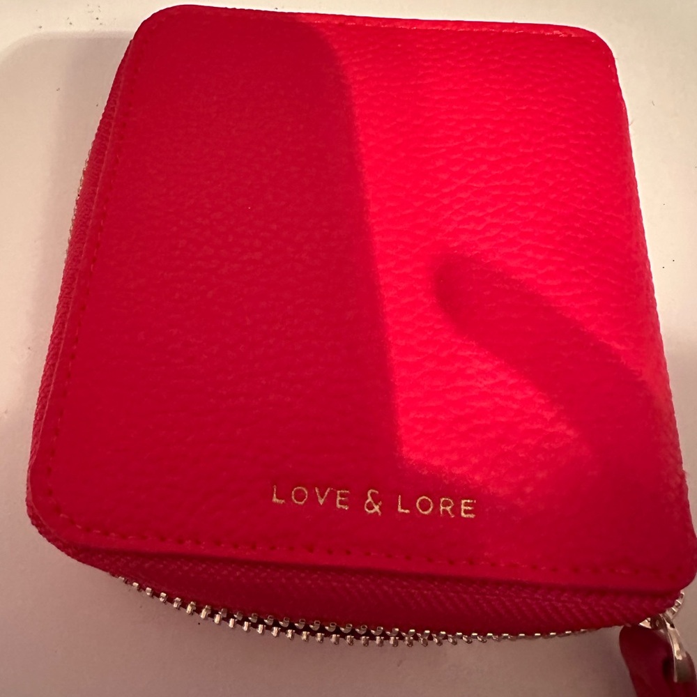 Red wallet